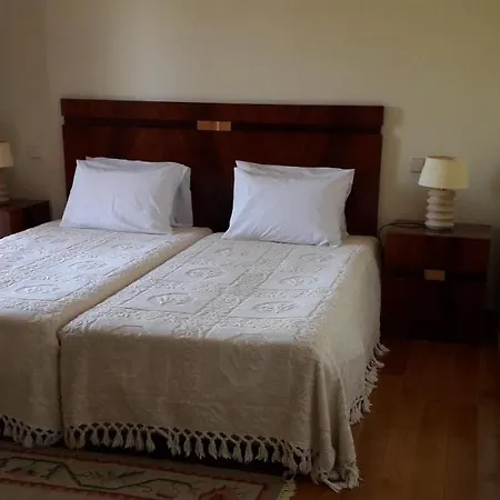 Casa Dos Pombais De Rural * Cacarelhos