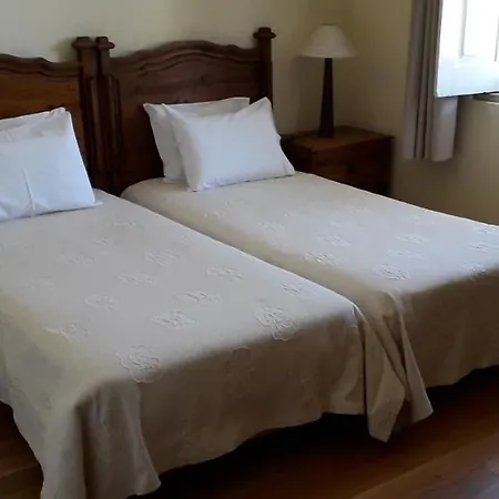 Casa Dos Pombais De Caçarelhos Rural